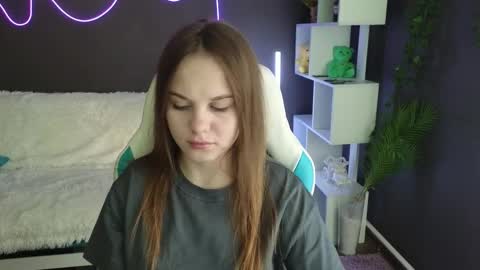 Snapshot of dyna_bae chatting on 09/11/25, 01:28 Dyna online show from 09/11/25, 01:28