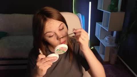 Snapshot of dyna_bae chatting on 09/28/25, 01:55 Dyna online show from 09/28/25, 01:55