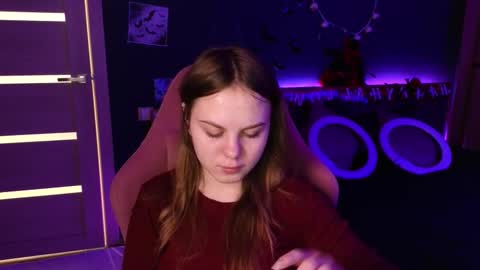 Snapshot of dyna_bae chatting on 10/28/25, 02:15 Dyna online show from 10/28/25, 02:15