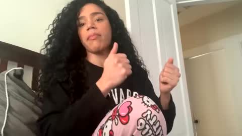 Snapshot of dynasty313 chatting on 01/19/25, 03:42 Dynasty online show from 01/19/25, 03:42