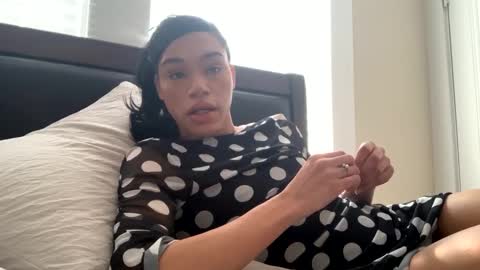 Snapshot of dynasty313 chatting on 02/19/25, 05:38 Dynasty online show from 02/19/25, 05:38