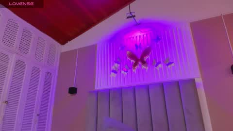 Juana online show from 12/21/25, 11:17