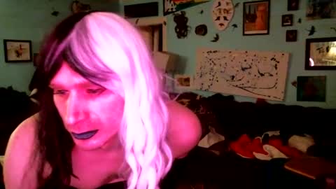 Snapshot of dzlngcharleen chatting on 01/12/25, 11:39 dzlngcharleen online show from 01/12/25, 11:39