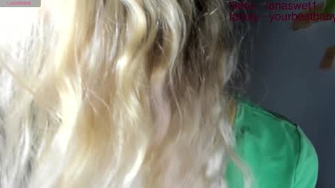 Snapshot of e___lisa chatting on 12/03/24, 03:41 fansly - yourbestbaby online show from 12/03/24, 03:41