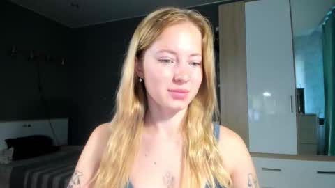 Snapshot of e___lisa chatting on 09/13/25, 04:01 fansly - yourbestbaby online show from 09/13/25, 04:01