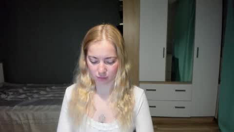 fansly - yourbestbaby online show from 12/22/25, 03:58