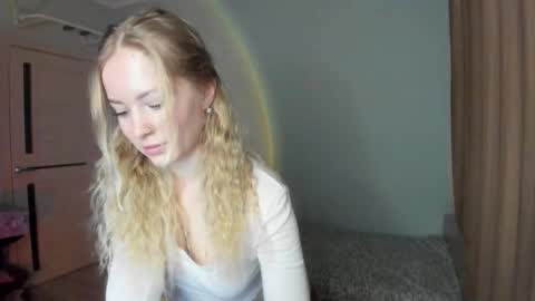 Snapshot of e___lisa chatting on 03/05/26, 04:30 fansly - yourbestbaby online show from 03/05/26, 04:30