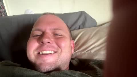 eaglebabyyy online show from 10/17/25, 06:32