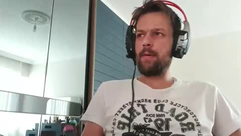 Snapshot of eaglecrm chatting on 09/21/25, 01:13 eaglecrm online show from 09/21/25, 01:13