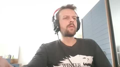 Snapshot of eaglecrm chatting on 10/19/25, 10:38 eaglecrm online show from 10/19/25, 10:38