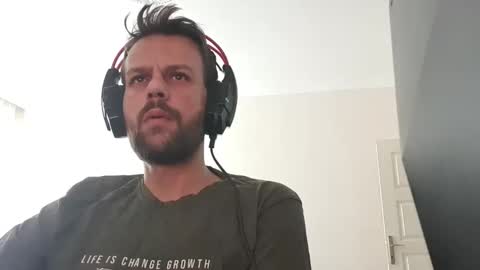 Snapshot of eaglecrm chatting on 03/28/26, 11:10 eaglecrm online show from 03/28/26, 11:10