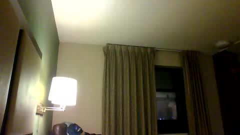 Snapshot of eandeforyou chatting on 04/21/26, 03:02 eandeforyou online show from 04/21/26, 03:02