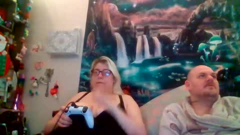 eandr6446 online show from 12/14/25, 09:36