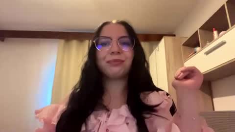 Snapshot of earleneflight chatting on 07/06/26, 05:59 Nora online show from 07/06/26, 05:59