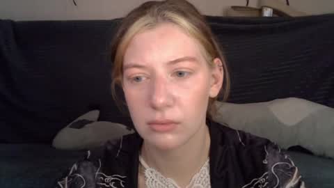 Lily online show from 05/11/26, 07:36