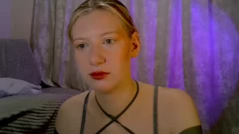 Lily online show from 07/11/26, 07:44