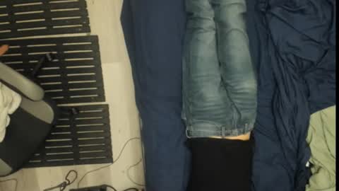 Snapshot of ears2ears chatting on 12/01/25, 02:49 Ears2ears online show from 12/01/25, 02:49