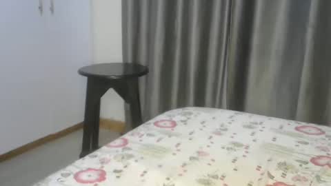 Snapshot of east_queen chatting on 01/07/25, 03:24 east_queen online show from 01/07/25, 03:24