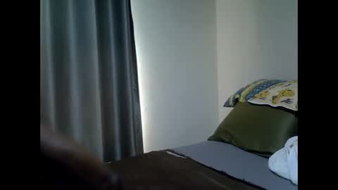 Snapshot of east_queen chatting on 11/08/25, 10:15 east_queen online show from 11/08/25, 10:15