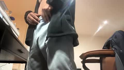 Snapshot of easternjerk chatting on 10/26/25, 01:28 easternjerk online show from 10/26/25, 01:28