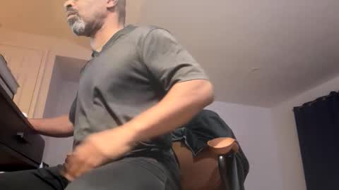 Snapshot of easternjerk chatting on 11/07/25, 12:16 easternjerk online show from 11/07/25, 12:16