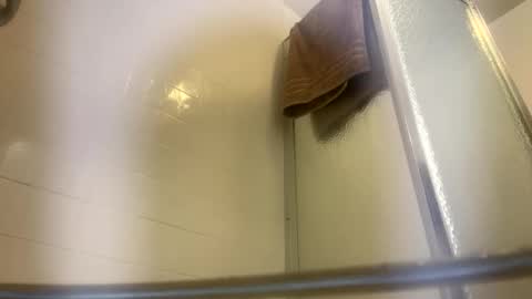 Snapshot of easternjerk chatting on 12/04/25, 01:59 easternjerk online show from 12/04/25, 01:59