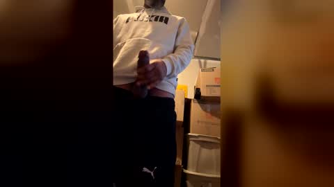 Snapshot of easternjerk chatting on 04/04/26, 10:46 easternjerk online show from 04/04/26, 10:46