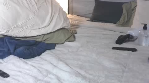 Snapshot of easybreeze69 chatting on 09/19/25, 10:10 easybreezy69 online show from 09/19/25, 10:10