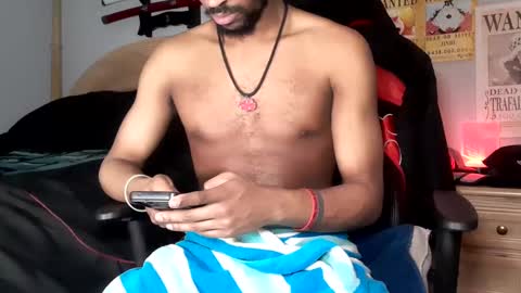 Snapshot of easybreezy20 chatting on 01/17/25, 06:47 TWITTER   INSTAGRAM    easybreezy20   ONLINE 1230 AM TO 7AM online show from 01/17/25, 06:47