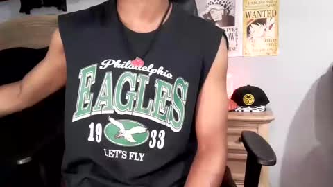 Snapshot of easybreezy20 chatting on 09/15/25, 04:34 TWITTER   INSTAGRAM    easybreezy20   ONLINE 1230 AM TO 7AM online show from 09/15/25, 04:34