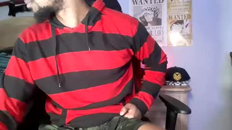 Snapshot of easybreezy20 chatting on 10/13/25, 06:13 TWITTER   INSTAGRAM    easybreezy20   ONLINE 1230 AM TO 7AM online show from 10/13/25, 06:13