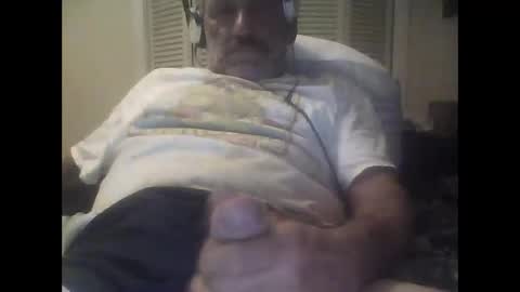 Snapshot of easye4015 chatting on 02/22/26, 04:46 Easye online show from 02/22/26, 04:46