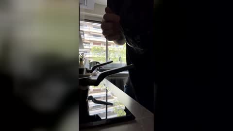 Snapshot of easyfrenchguy chatting on 04/11/26, 11:58 French Guy online show from 04/11/26, 11:58