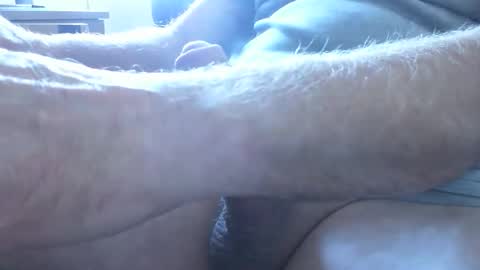 Snapshot of easypeasy62 chatting on 10/11/25, 01:31 easypeasy62 online show from 10/11/25, 01:31