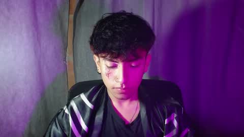 Snapshot of eather_luxury chatting on 02/15/25, 10:42 eather_luxury online show from 02/15/25, 10:42