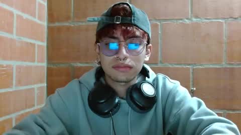 Snapshot of eather_luxury chatting on 12/14/25, 08:02 eather_luxury online show from 12/14/25, 08:02