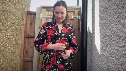 Nadia Ferreira  online show from 03/05/25, 01:06