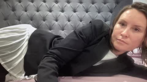 Snapshot of eatmypie69 chatting on 12/20/25, 08:27 Nadia Ferreira online show from 12/20/25, 08:27