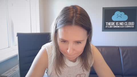 Snapshot of eatmypie69 chatting on 03/18/26, 10:07 Nadia Ferreira online show from 03/18/26, 10:07