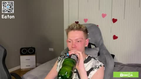 Snapshot of eaton_ chatting on 03/30/26, 02:07 eaton_ online show from 03/30/26, 02:07