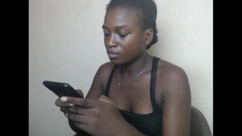 Snapshot of eatuupx chatting on 12/18/24, 07:08 eatuupx online show from 12/18/24, 07:08