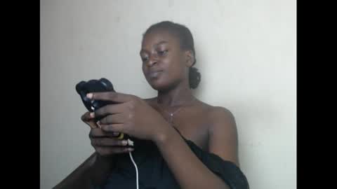 Snapshot of eatuupx chatting on 12/23/24, 06:16 eatuupx online show from 12/23/24, 06:16