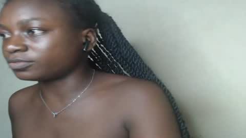 Snapshot of eatuupx chatting on 02/01/25, 01:02 eatuupx online show from 02/01/25, 01:02