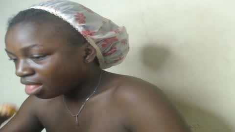 Snapshot of eatuupx chatting on 02/03/25, 01:40 eatuupx online show from 02/03/25, 01:40