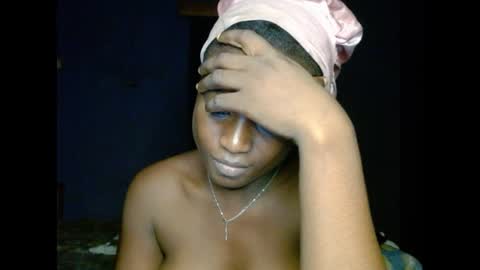 Snapshot of eatuupx chatting on 02/23/25, 01:35 eatuupx online show from 02/23/25, 01:35