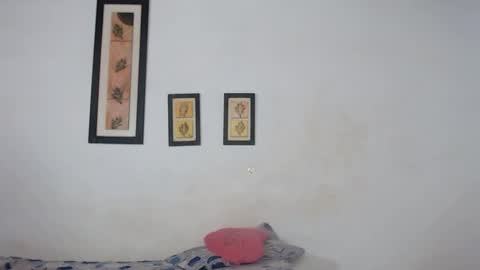 Laraand Drake online show from 02/15/25, 11:50