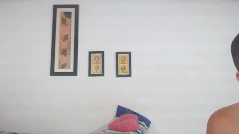 Laraand Drake online show from 02/25/25, 12:03