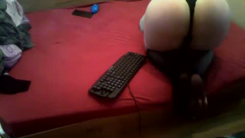 shy yoong cross online show from 12/29/24, 10:03