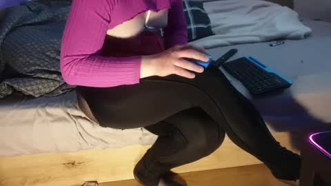 shy yoong cross online show from 02/23/25, 02:18