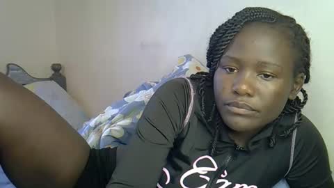 Snapshot of ebonnyqueeen chatting on 12/02/25, 10:20 Queen online show from 12/02/25, 10:20